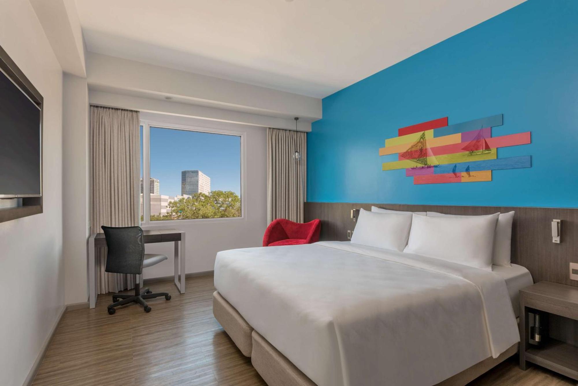 Park Inn By Radisson Iloilo Экстерьер фото