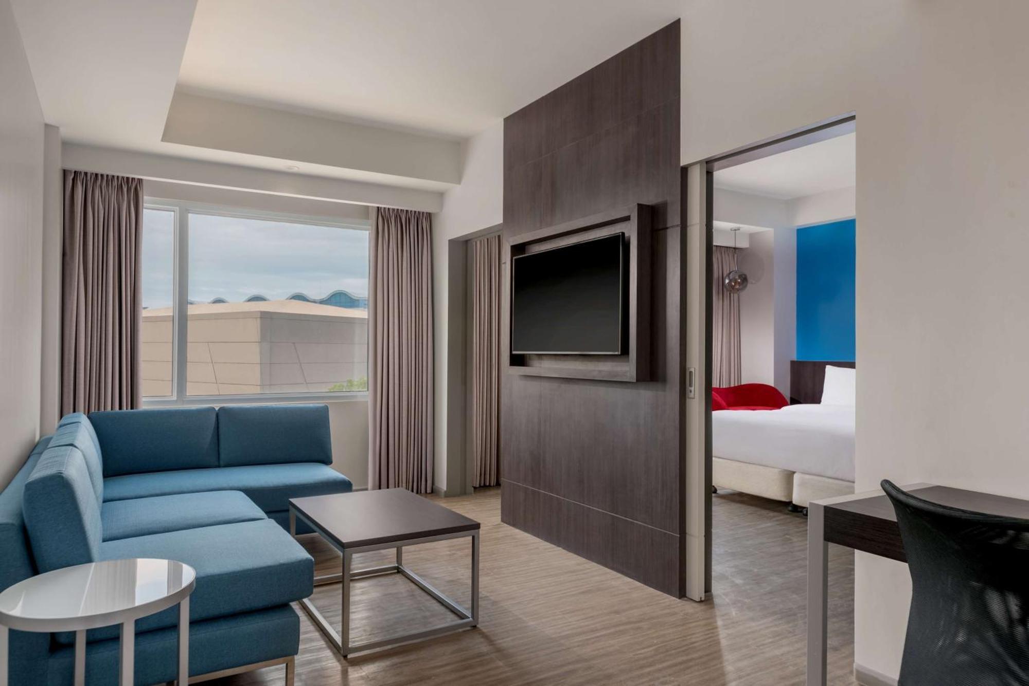 Park Inn By Radisson Iloilo Экстерьер фото