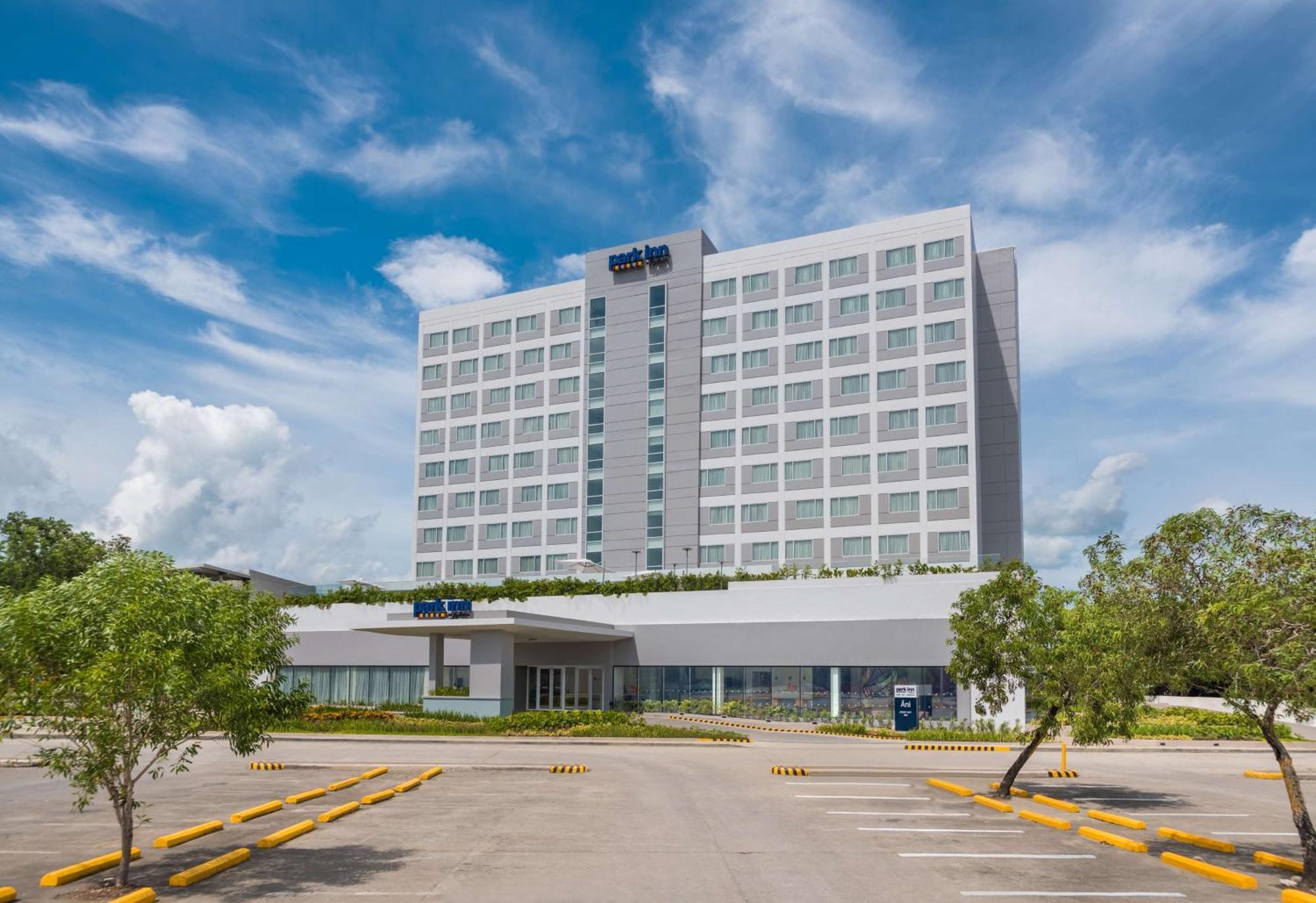 Park Inn By Radisson Iloilo Экстерьер фото