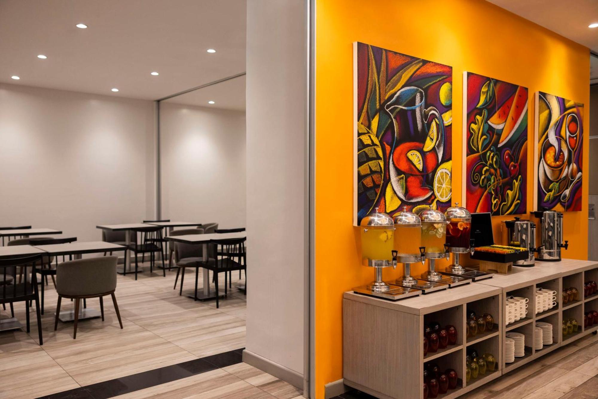 Park Inn By Radisson Iloilo Экстерьер фото
