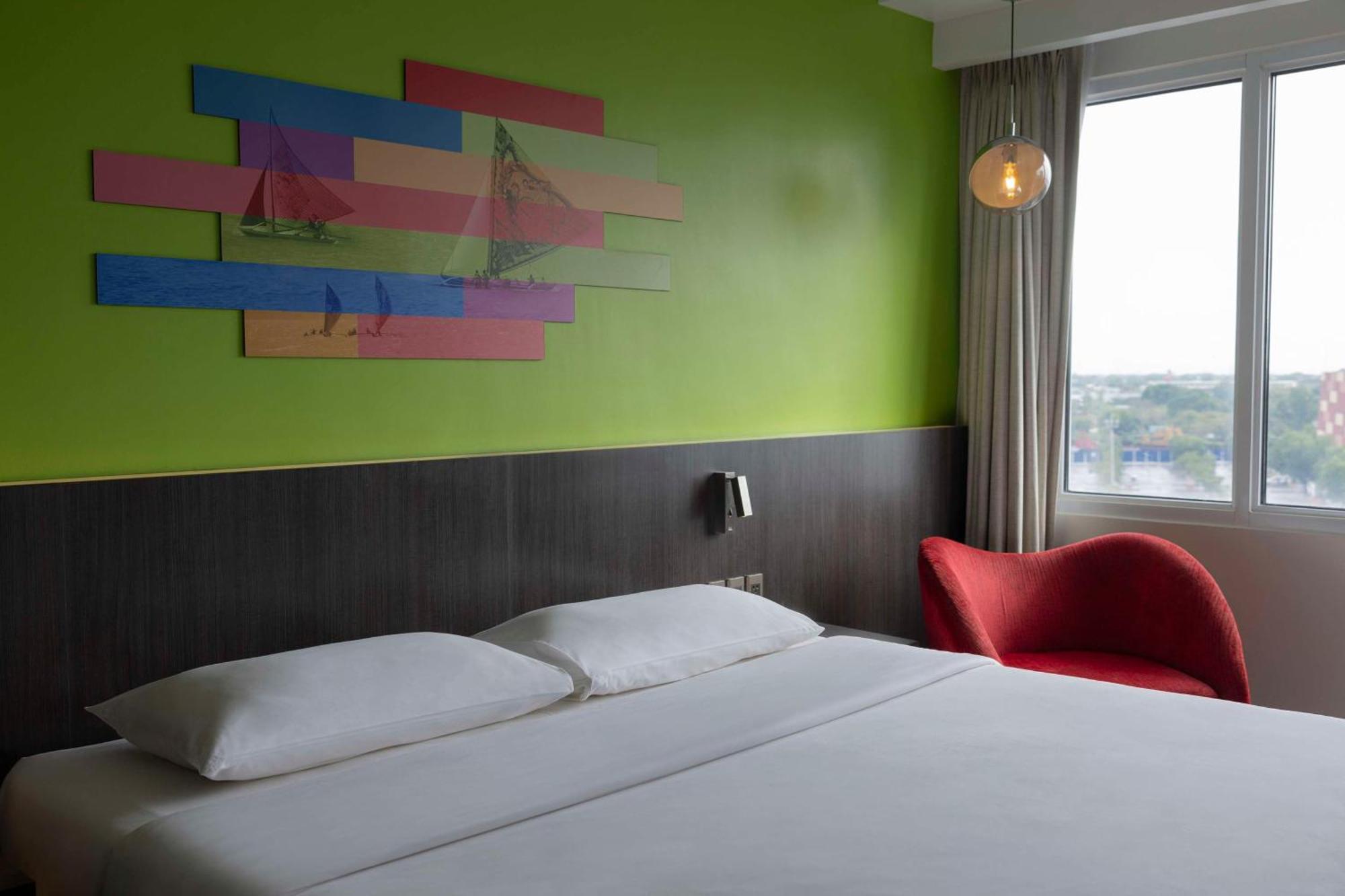 Park Inn By Radisson Iloilo Экстерьер фото