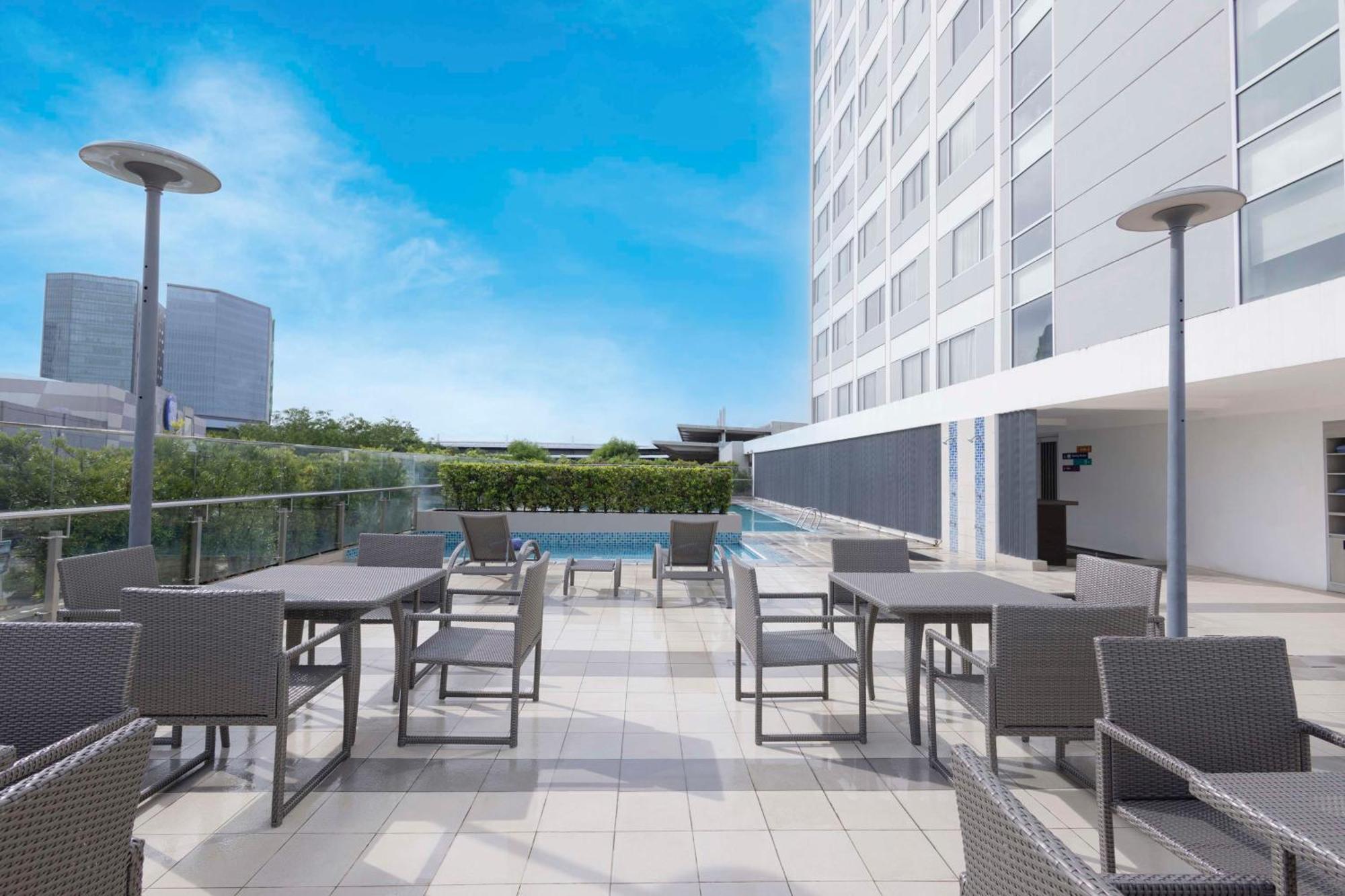 Park Inn By Radisson Iloilo Экстерьер фото
